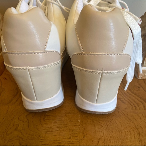 Serra Womens Tan White Color Block Wedge Heel High-Top Sneakers NWT Multiple SZs - Picture 6 of 14